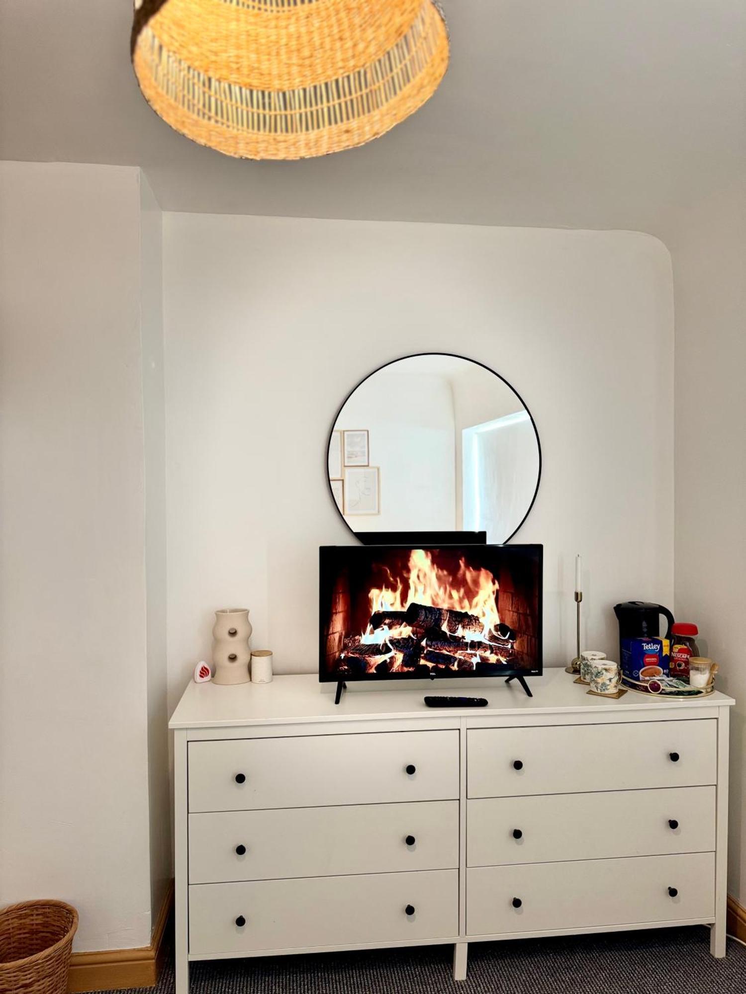 Apartamento Contractor Haven- 3Bdr Crew House, Free Parking, Fast Wifi & Private Garden Nottingham Exterior foto